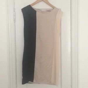 Sleeveless tunic dress